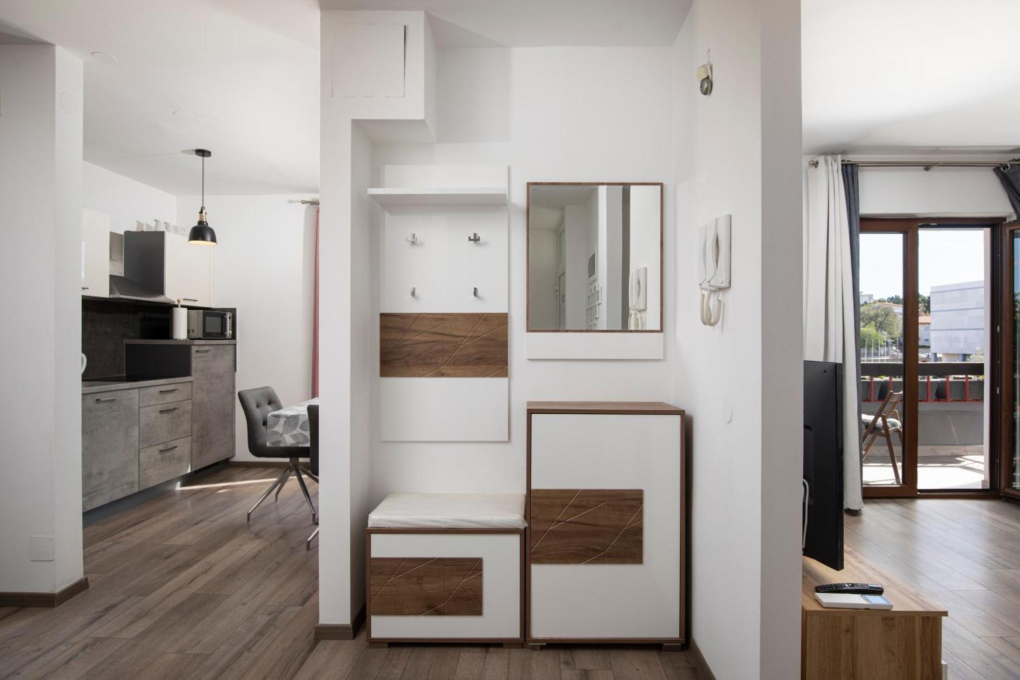 City Market Apartments Pula Bagian luar foto