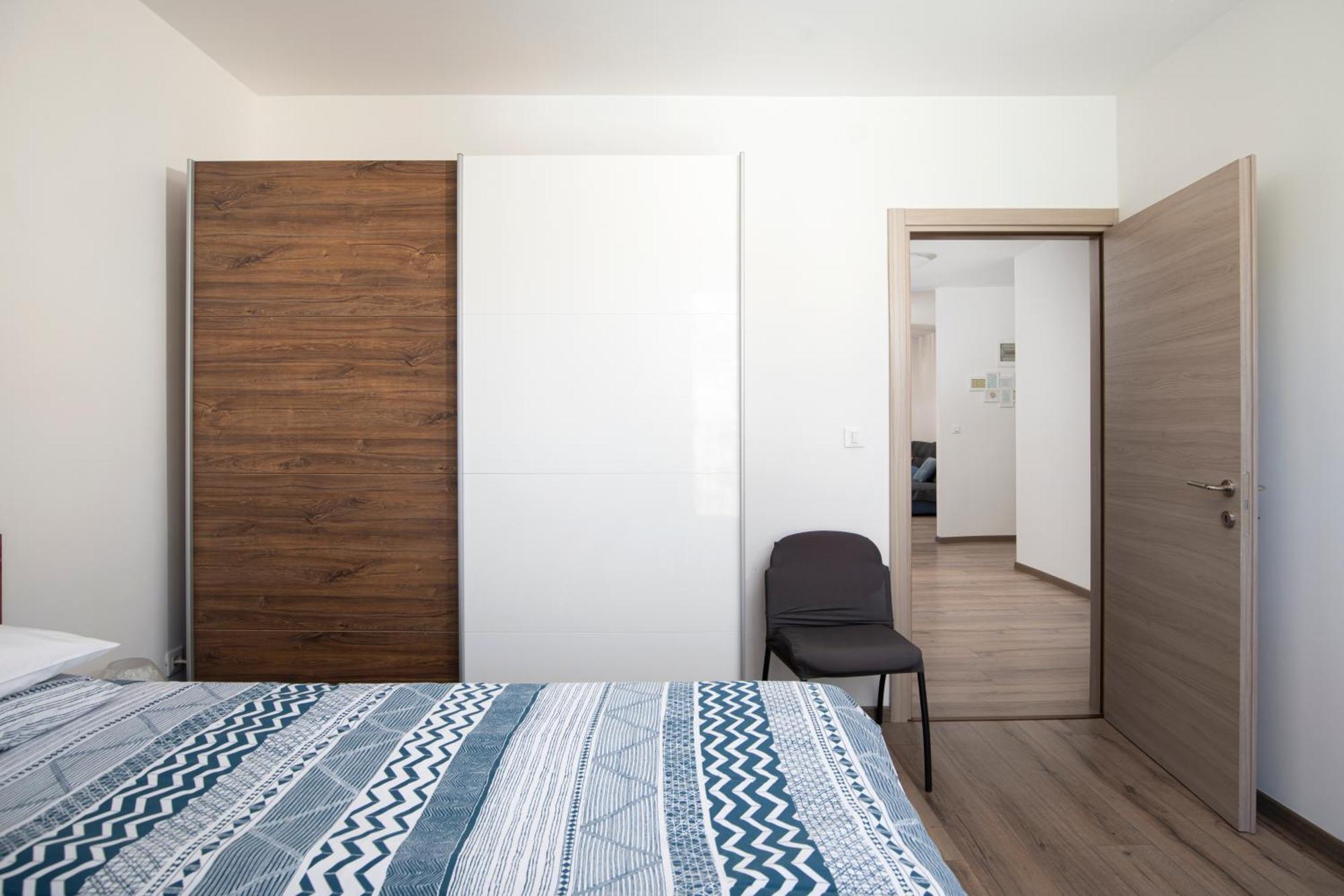 City Market Apartments Pula Bagian luar foto
