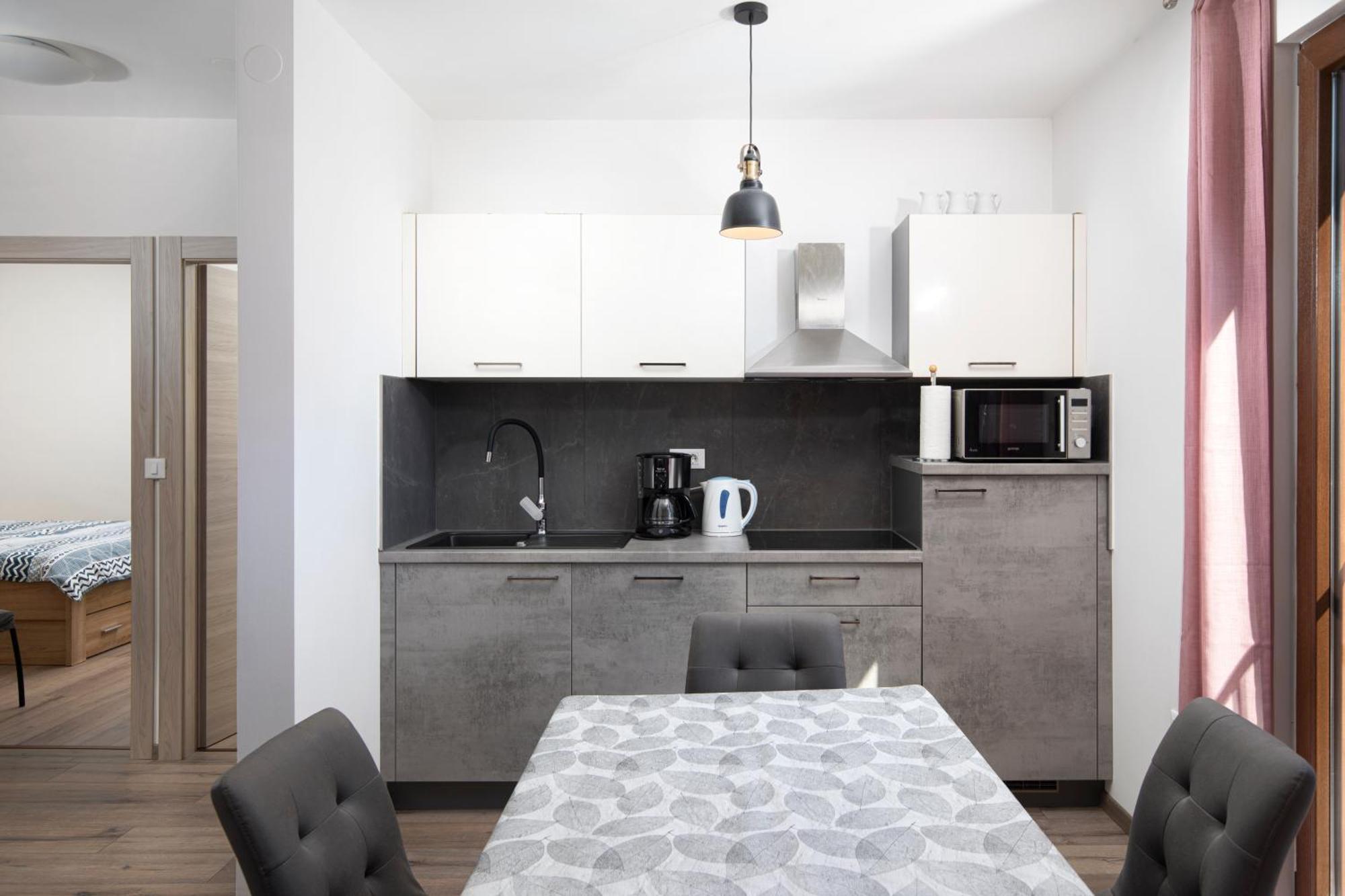 City Market Apartments Pula Bagian luar foto